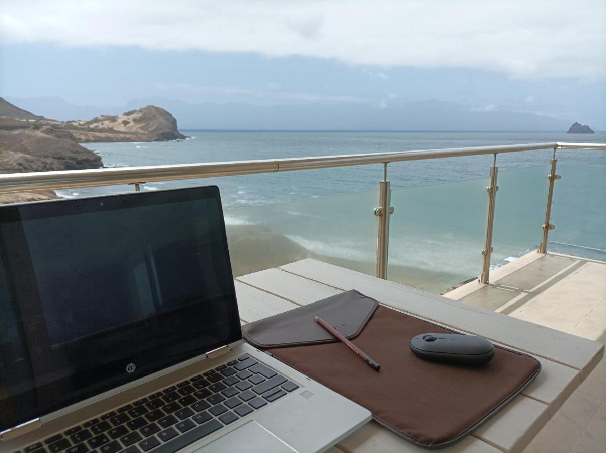 Seafront Holiday House On The Mindelo Bay Exteriör bild